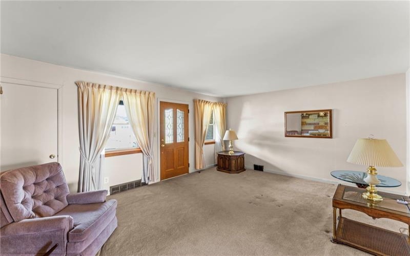 802 Gladden Road, Canonsburg, 15317, 2 Bedrooms Bedrooms, 8 Rooms Rooms,2 BathroomsBathrooms,Residential,For Sale,Gladden Road,1699389