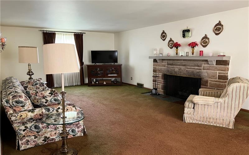 707 Caldwell Avenue, New Kensington, 15068, 2 Bedrooms Bedrooms, 7 Rooms Rooms,1.1 BathroomsBathrooms,Residential,For Sale,Caldwell Avenue,1699434