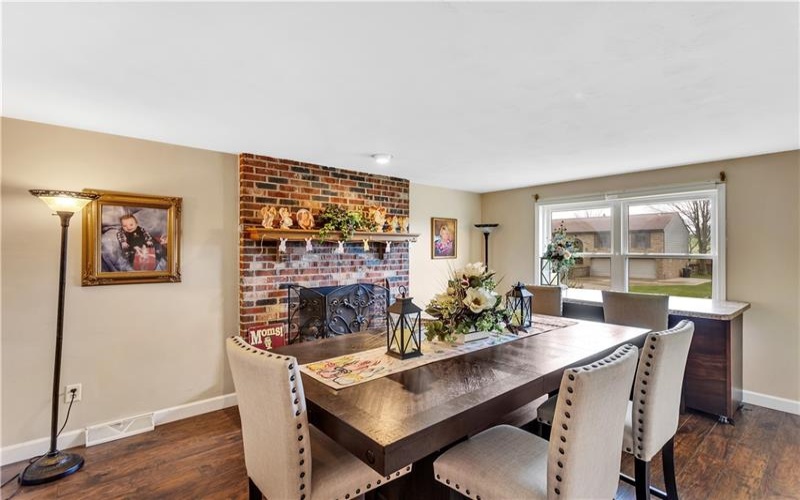 135 Rizzi Dr, Irwin, 15642, 3 Bedrooms Bedrooms, 8 Rooms Rooms,2.1 BathroomsBathrooms,Residential,For Sale,Rizzi Dr,1699464