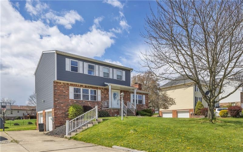 135 Rizzi Dr, Irwin, 15642, 3 Bedrooms Bedrooms, 8 Rooms Rooms,2.1 BathroomsBathrooms,Residential,For Sale,Rizzi Dr,1699464