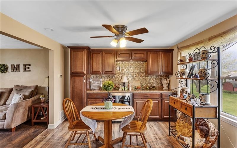 135 Rizzi Dr, Irwin, 15642, 3 Bedrooms Bedrooms, 8 Rooms Rooms,2.1 BathroomsBathrooms,Residential,For Sale,Rizzi Dr,1699464