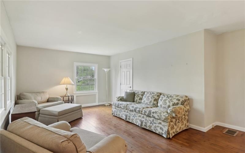 512 Brigade Ln, Ligonier, 15658, 3 Bedrooms Bedrooms, 6 Rooms Rooms,2 BathroomsBathrooms,Residential,For Sale,Brigade Ln,1699532