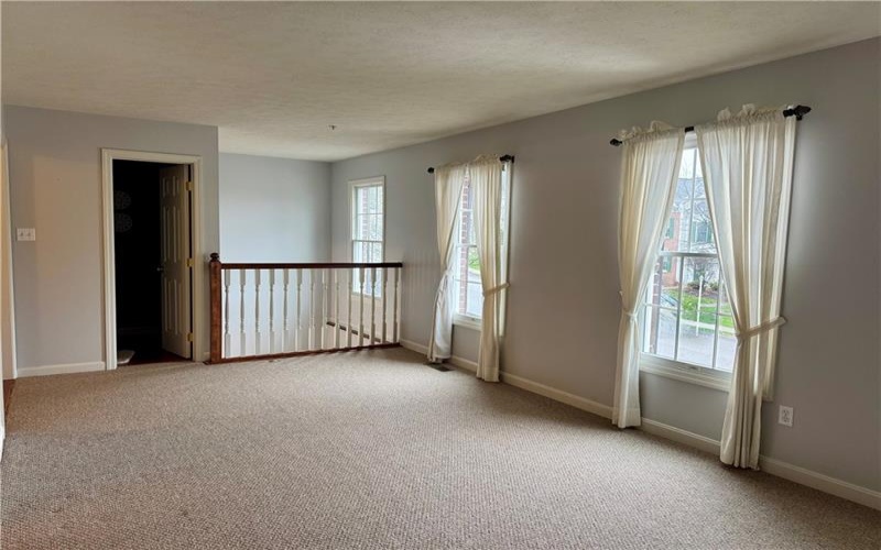 2001 Trillium Ct, Canonsburg, 15317, 3 Bedrooms Bedrooms, 9 Rooms Rooms,2.1 BathroomsBathrooms,Residential,For Sale,Trillium Ct,1699538