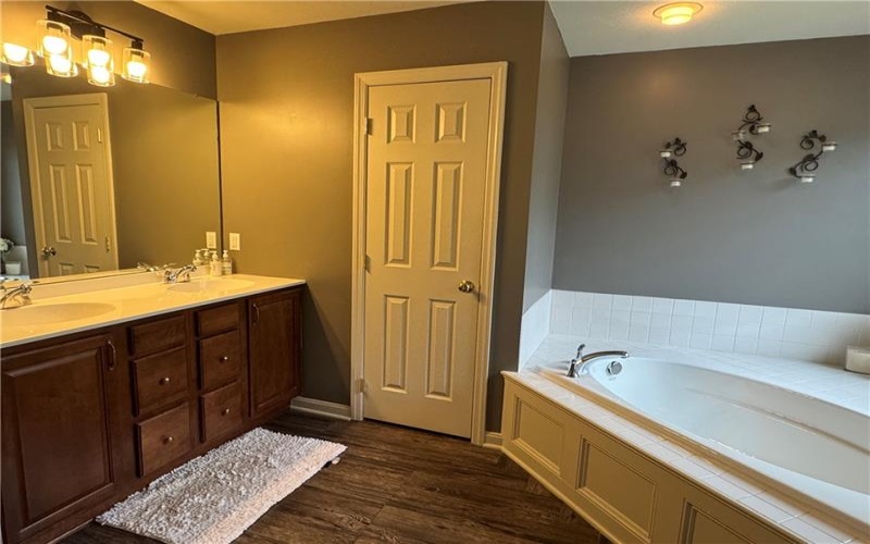2001 Trillium Ct, Canonsburg, 15317, 3 Bedrooms Bedrooms, 9 Rooms Rooms,2.1 BathroomsBathrooms,Residential,For Sale,Trillium Ct,1699538