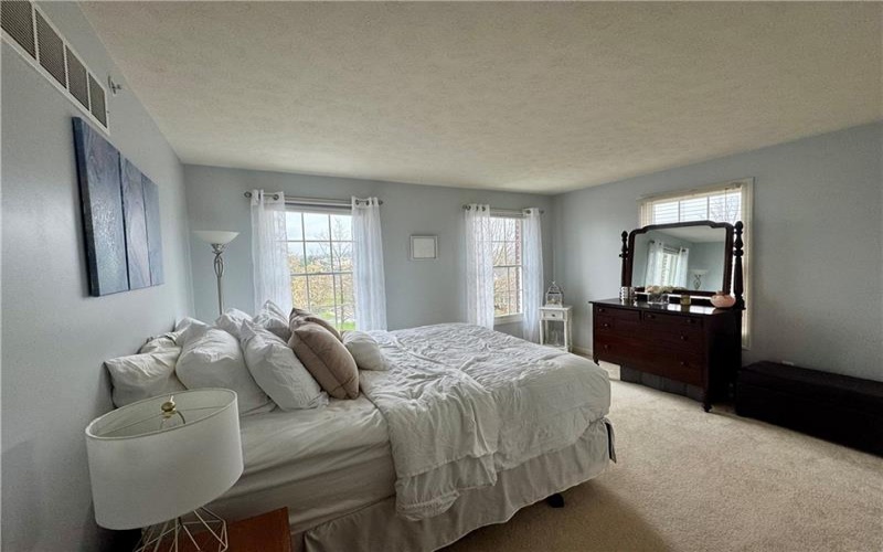 2001 Trillium Ct, Canonsburg, 15317, 3 Bedrooms Bedrooms, 9 Rooms Rooms,2.1 BathroomsBathrooms,Residential,For Sale,Trillium Ct,1699538