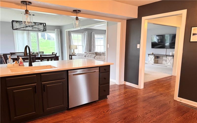 2001 Trillium Ct, Canonsburg, 15317, 3 Bedrooms Bedrooms, 9 Rooms Rooms,2.1 BathroomsBathrooms,Residential,For Sale,Trillium Ct,1699538
