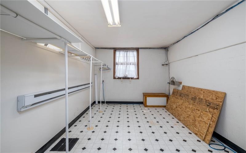 292 Franklin Farms Rd, Washington, 15301, 3 Bedrooms Bedrooms, 7 Rooms Rooms,2.1 BathroomsBathrooms,Residential,For Sale,Franklin Farms Rd,1699197