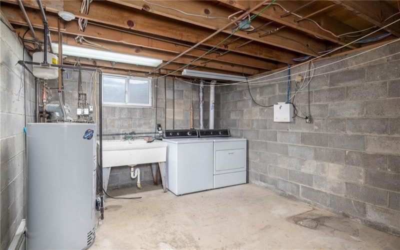 292 Franklin Farms Rd, Washington, 15301, 3 Bedrooms Bedrooms, 7 Rooms Rooms,2.1 BathroomsBathrooms,Residential,For Sale,Franklin Farms Rd,1699197