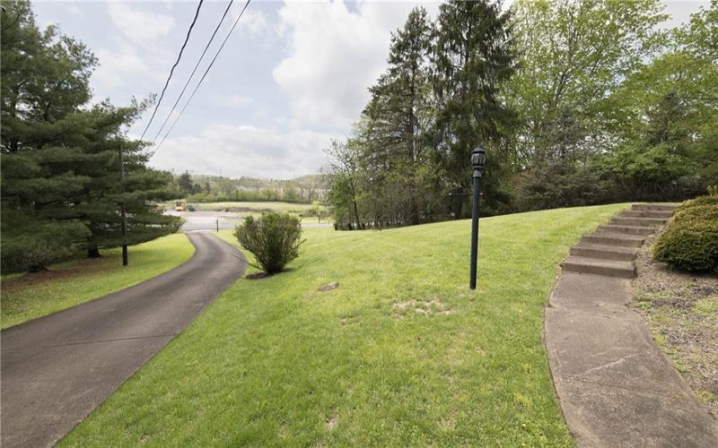 292 Franklin Farms Rd, Washington, 15301, 3 Bedrooms Bedrooms, 7 Rooms Rooms,2.1 BathroomsBathrooms,Residential,For Sale,Franklin Farms Rd,1699197