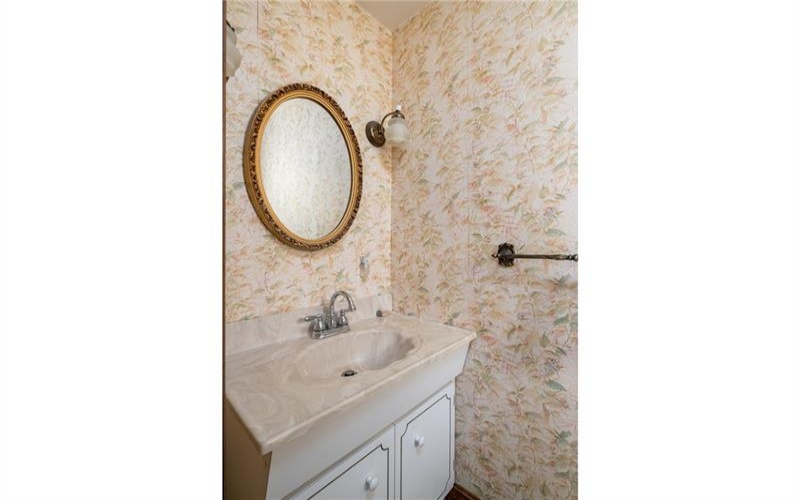 292 Franklin Farms Rd, Washington, 15301, 3 Bedrooms Bedrooms, 7 Rooms Rooms,2.1 BathroomsBathrooms,Residential,For Sale,Franklin Farms Rd,1699197