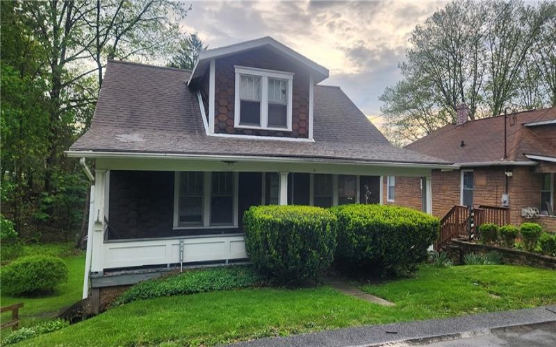 8 Lewis Ave, Washington, 15301, 3 Bedrooms Bedrooms, ,1 BathroomBathrooms,Residential,For Sale,Lewis Ave,1699379