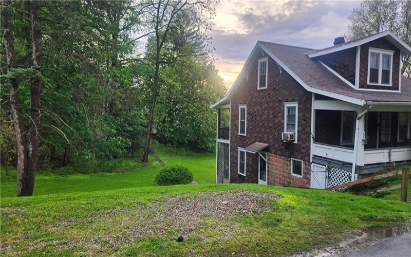 8 Lewis Ave, Washington, 15301, 3 Bedrooms Bedrooms, ,1 BathroomBathrooms,Residential,For Sale,Lewis Ave,1699379