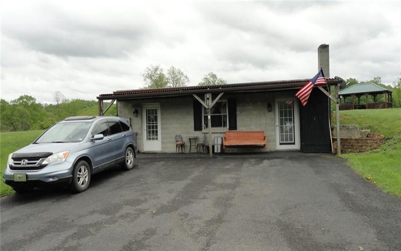 406 Davistown Road, Mount Morris, 15349, 3 Bedrooms Bedrooms, 6 Rooms Rooms,2 BathroomsBathrooms,Residential,For Sale,Davistown Road,1699424