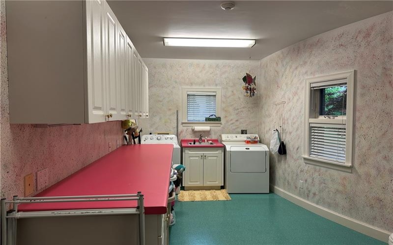 337 Saratoga Drive, Uniontown, 15401, 4 Bedrooms Bedrooms, ,3.2 BathroomsBathrooms,Residential,For Sale,Saratoga Drive,1699518