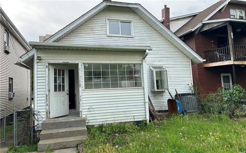 1706 Constitution Blvd, New Kensington, 15068, 3 Bedrooms Bedrooms, ,1 BathroomBathrooms,Residential,For Sale,Constitution Blvd,1699542