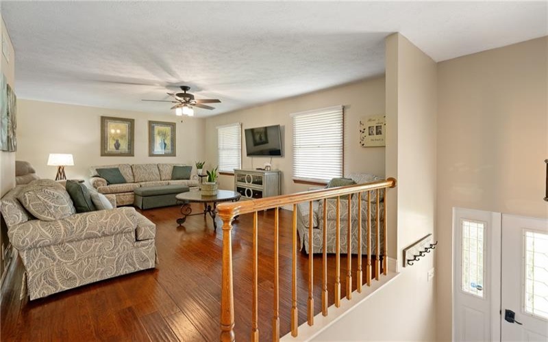 56 Russ St, Uniontown, 15401, 4 Bedrooms Bedrooms, 10 Rooms Rooms,3 BathroomsBathrooms,Residential,For Sale,Russ St,1699561