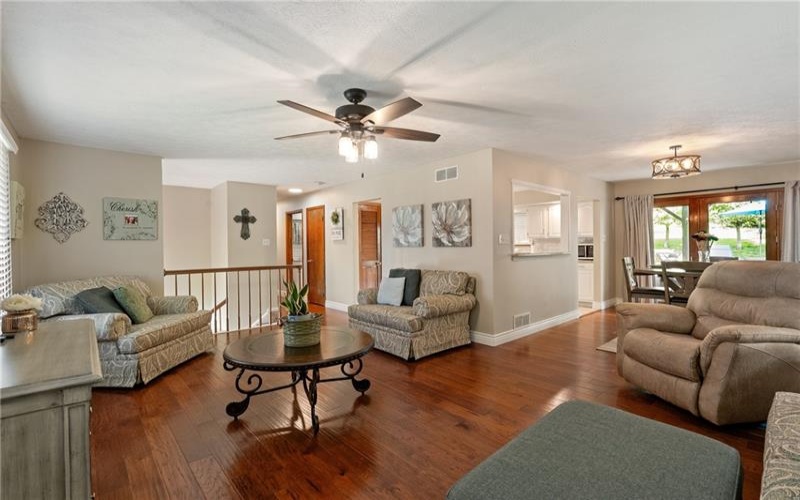 56 Russ St, Uniontown, 15401, 4 Bedrooms Bedrooms, 10 Rooms Rooms,3 BathroomsBathrooms,Residential,For Sale,Russ St,1699561