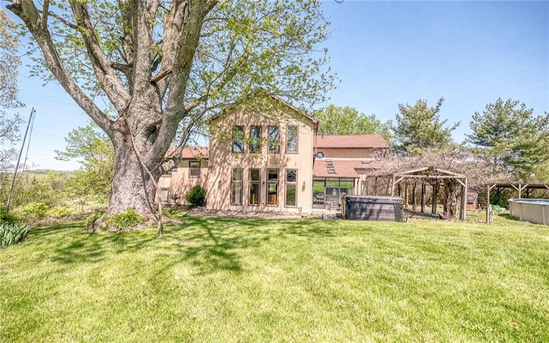 9 Saw Mill Ln, Hickory, 15340, 4 Bedrooms Bedrooms, ,4 BathroomsBathrooms,Residential,For Sale,Saw Mill Ln,1699570
