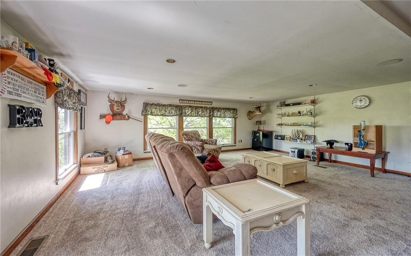 9 Saw Mill Ln, Hickory, 15340, 4 Bedrooms Bedrooms, ,4 BathroomsBathrooms,Residential,For Sale,Saw Mill Ln,1699570