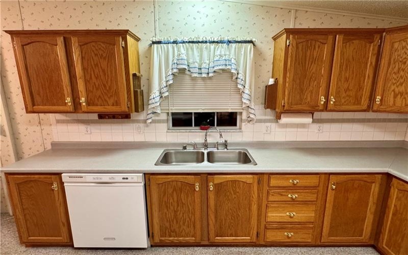 512 Heritage Lane, Murrysville, 15668, 2 Bedrooms Bedrooms, 7 Rooms Rooms,2 BathroomsBathrooms,Residential,For Sale,Heritage Lane,1686968