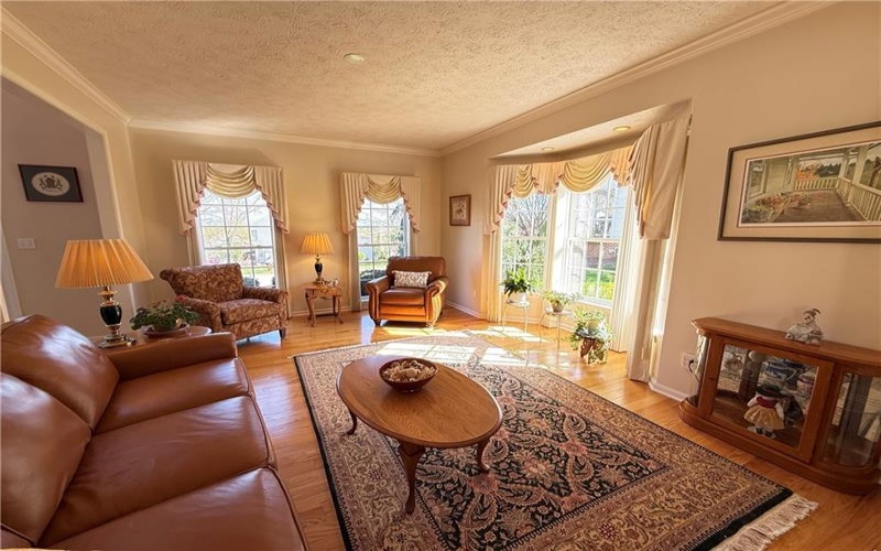 939 Castlegate Circle, Greensburg, 15601, 4 Bedrooms Bedrooms, 10 Rooms Rooms,2.1 BathroomsBathrooms,Residential,For Sale,Castlegate Circle,1699591