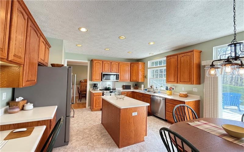 939 Castlegate Circle, Greensburg, 15601, 4 Bedrooms Bedrooms, 10 Rooms Rooms,2.1 BathroomsBathrooms,Residential,For Sale,Castlegate Circle,1699591