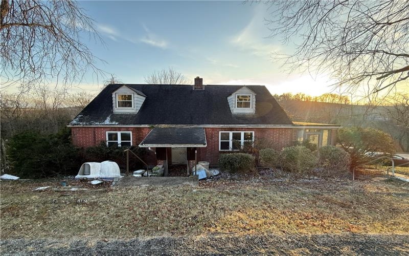 39 Eagle St, Charleroi, 15022, 4 Bedrooms Bedrooms, ,1.1 BathroomsBathrooms,Residential,For Sale,Eagle St,1699441