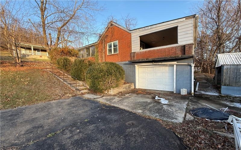 39 Eagle St, Charleroi, 15022, 4 Bedrooms Bedrooms, ,1.1 BathroomsBathrooms,Residential,For Sale,Eagle St,1699441