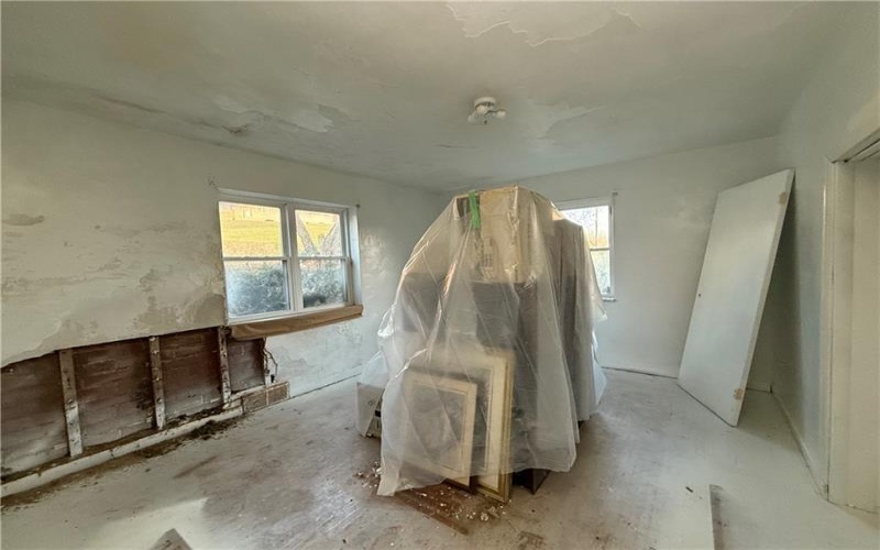 39 Eagle St, Charleroi, 15022, 4 Bedrooms Bedrooms, ,1.1 BathroomsBathrooms,Residential,For Sale,Eagle St,1699441