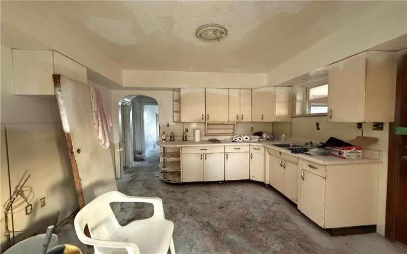 39 Eagle St, Charleroi, 15022, 4 Bedrooms Bedrooms, ,1.1 BathroomsBathrooms,Residential,For Sale,Eagle St,1699441