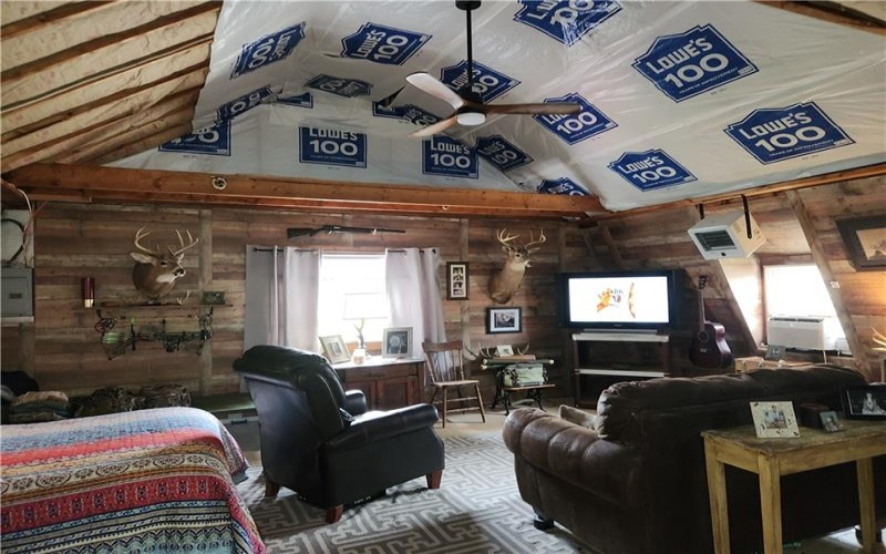 244 California Ave, Laughlintown, 15655, 3 Bedrooms Bedrooms, ,2 BathroomsBathrooms,Residential,For Sale,California Ave,1699627