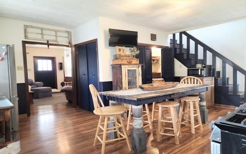 244 California Ave, Laughlintown, 15655, 3 Bedrooms Bedrooms, ,2 BathroomsBathrooms,Residential,For Sale,California Ave,1699627
