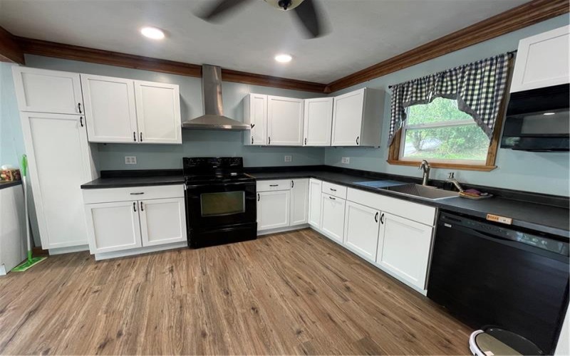 20 Warner Ave, Charleroi, 15022, 2 Bedrooms Bedrooms, 5 Rooms Rooms,1 BathroomBathrooms,Residential,For Sale,Warner Ave,1699676