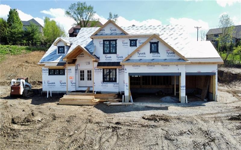 1065 Skyline Dr, Canonsburg, 15317, 5 Bedrooms Bedrooms, 13 Rooms Rooms,3.1 BathroomsBathrooms,Residential,For Sale,Skyline Dr,1699684