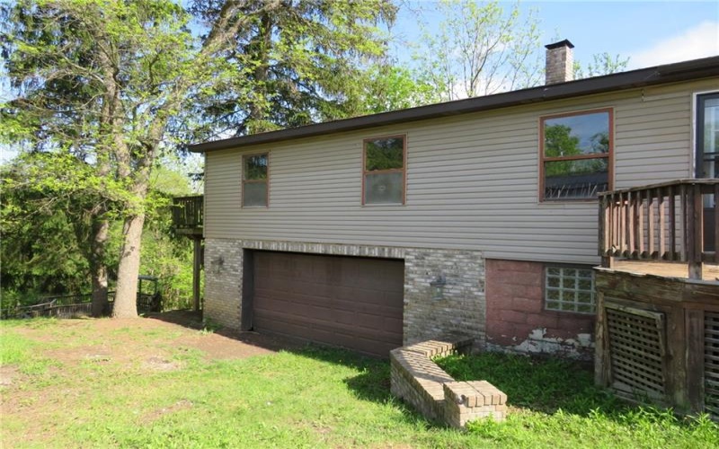 595 Amity Ridge Rd, Amity, 15311, 2 Bedrooms Bedrooms, ,2 BathroomsBathrooms,Residential,For Sale,Amity Ridge Rd,1699686