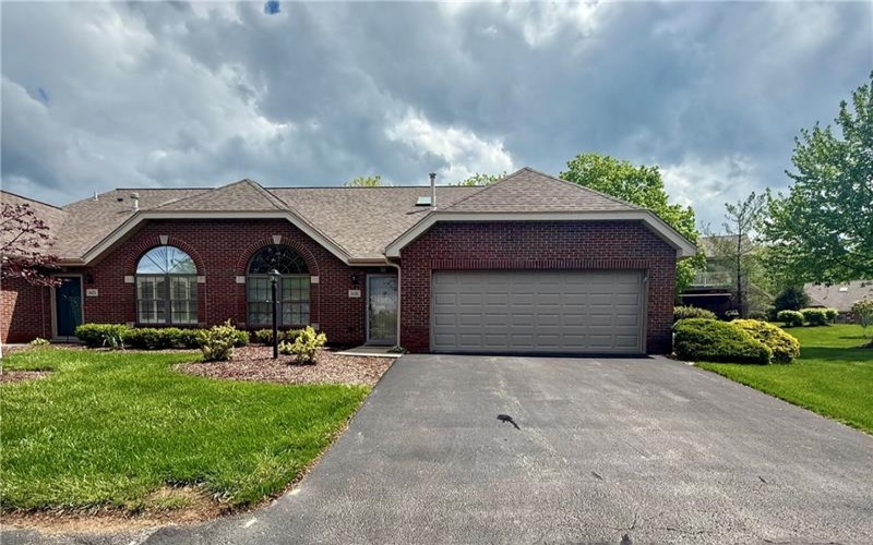 1426 Lyons Chase Cir, Murrysville, 15668, 2 Bedrooms Bedrooms, ,2 BathroomsBathrooms,Residential,For Sale,Lyons Chase Cir,1699703