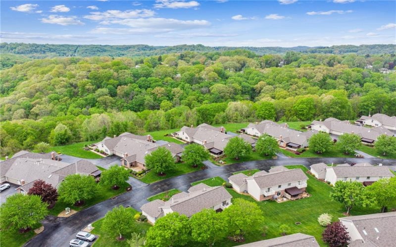 1426 Lyons Chase Cir, Murrysville, 15668, 2 Bedrooms Bedrooms, ,2 BathroomsBathrooms,Residential,For Sale,Lyons Chase Cir,1699703
