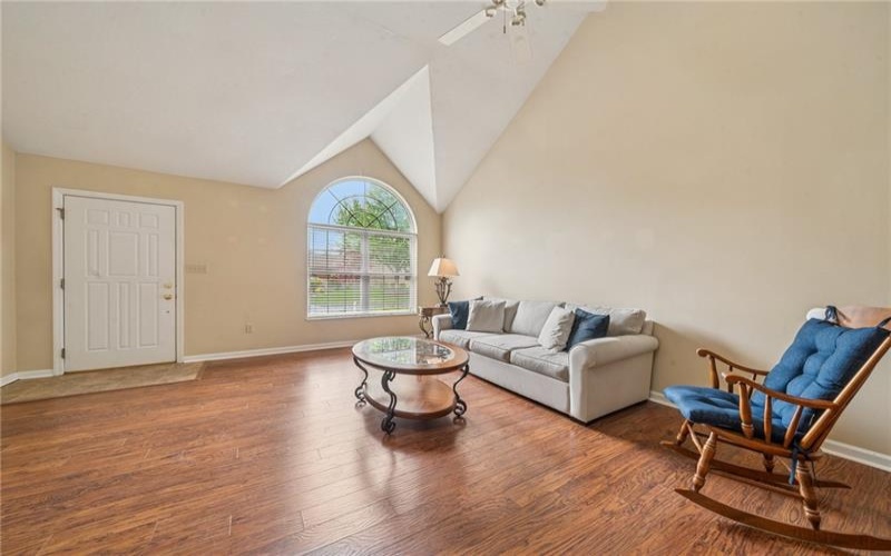 1426 Lyons Chase Cir, Murrysville, 15668, 2 Bedrooms Bedrooms, ,2 BathroomsBathrooms,Residential,For Sale,Lyons Chase Cir,1699703