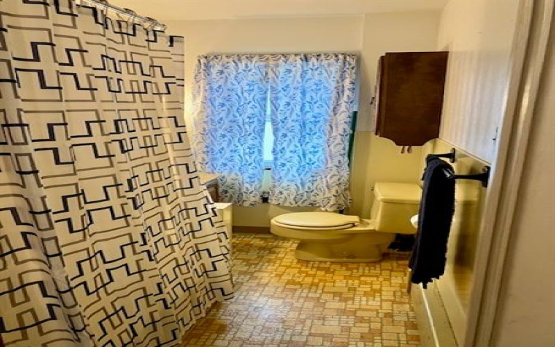 559 Howard St., Johnstown, 15906, 2 Bedrooms Bedrooms, ,2 BathroomsBathrooms,Residential,For Sale,Howard St.,1696245