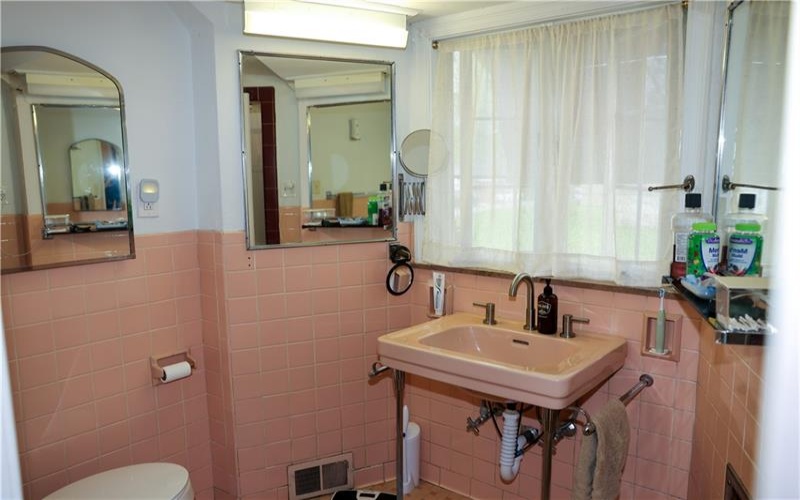 1121 Try St, Monongahela, 15063, 3 Bedrooms Bedrooms, 7 Rooms Rooms,2.1 BathroomsBathrooms,Residential,For Sale,Try St,1699745