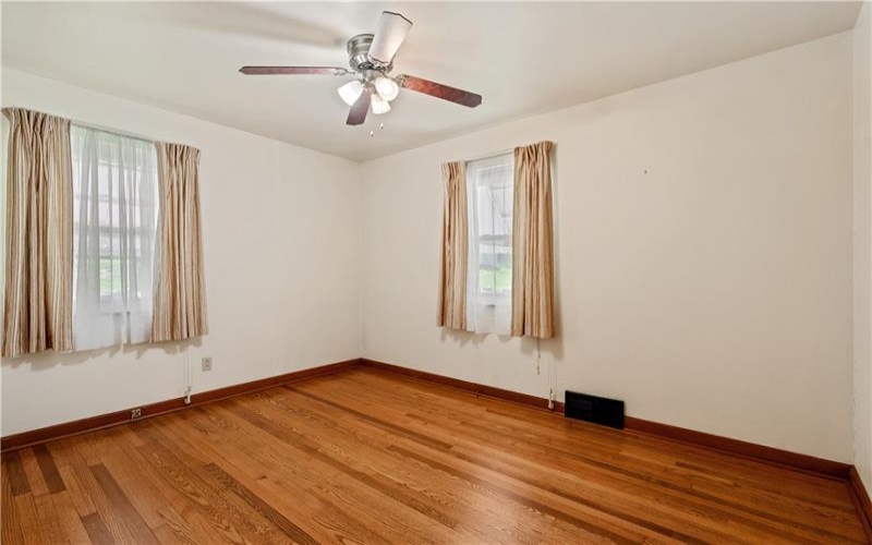 21 Moyer Ave, Charleroi, 15022, 2 Bedrooms Bedrooms, 6 Rooms Rooms,1 BathroomBathrooms,Residential,For Sale,Moyer Ave,1699649