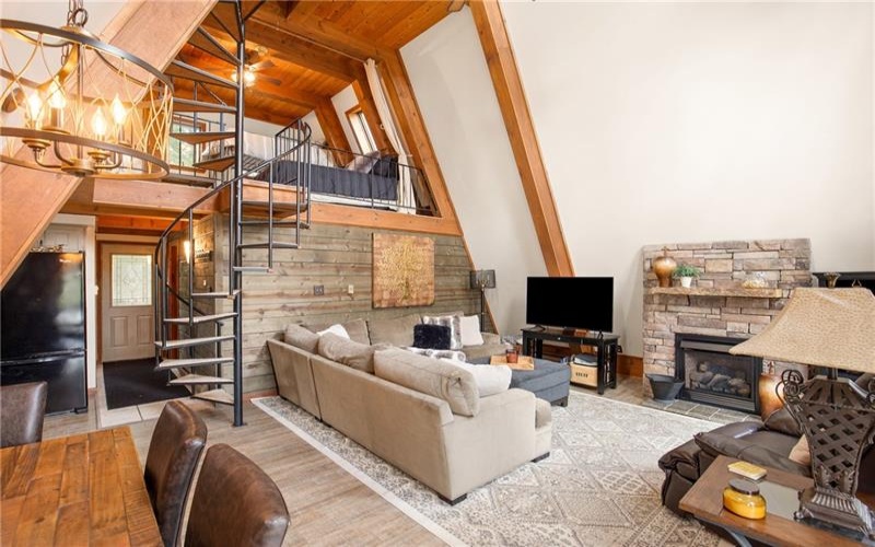 439 Zermatt Road, Boswell, 15531, 3 Bedrooms Bedrooms, ,2 BathroomsBathrooms,Residential,For Sale,Zermatt Road,1699704