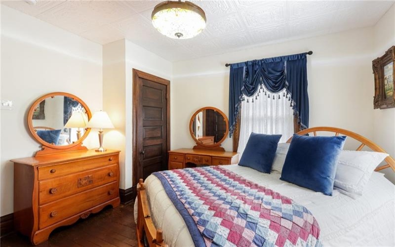 312 Main St, Ligonier, 15658, 6 Bedrooms Bedrooms, 11 Rooms Rooms,2 BathroomsBathrooms,Residential,For Sale,Main St,1699772