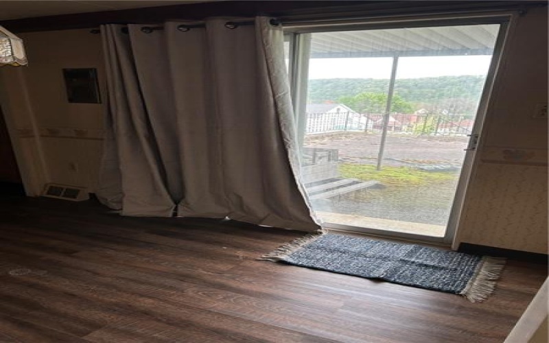 618 Fourth St, Monongahela, 15063, 4 Bedrooms Bedrooms, ,2.1 BathroomsBathrooms,Residential,For Sale,Fourth St,1699843