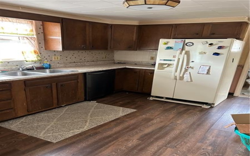 618 Fourth St, Monongahela, 15063, 4 Bedrooms Bedrooms, ,2.1 BathroomsBathrooms,Residential,For Sale,Fourth St,1699843