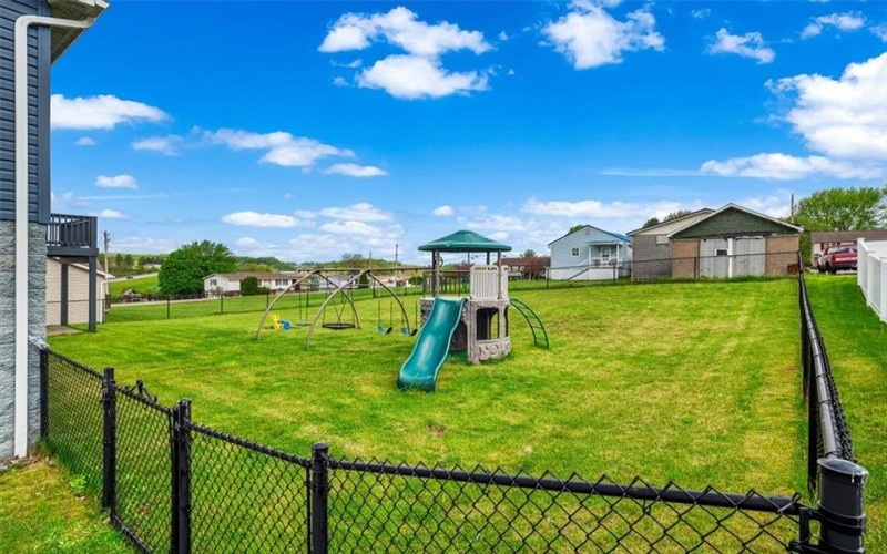 105 Luzerne Ave, Uniontown, 15401, 3 Bedrooms Bedrooms, ,2 BathroomsBathrooms,Residential,For Sale,Luzerne Ave,1699906