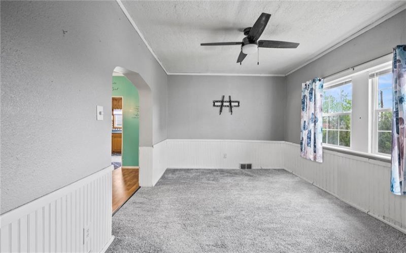 204 Bryant St, Vandergrift, 15690, 3 Bedrooms Bedrooms, 10 Rooms Rooms,2.1 BathroomsBathrooms,Residential,For Sale,Bryant St,1698463