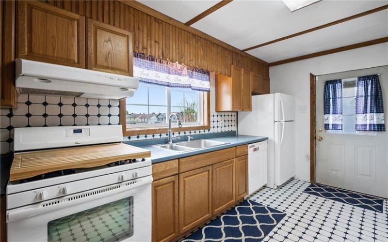204 Bryant St, Vandergrift, 15690, 3 Bedrooms Bedrooms, 10 Rooms Rooms,2.1 BathroomsBathrooms,Residential,For Sale,Bryant St,1698463