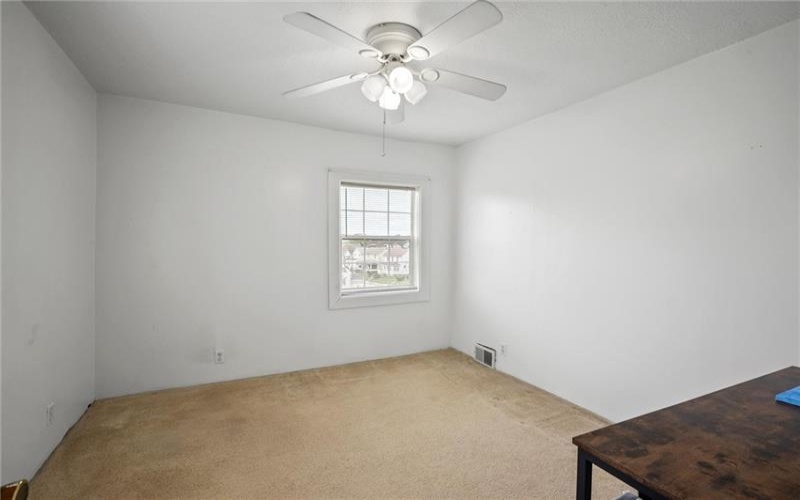 204 Bryant St, Vandergrift, 15690, 3 Bedrooms Bedrooms, 10 Rooms Rooms,2.1 BathroomsBathrooms,Residential,For Sale,Bryant St,1698463