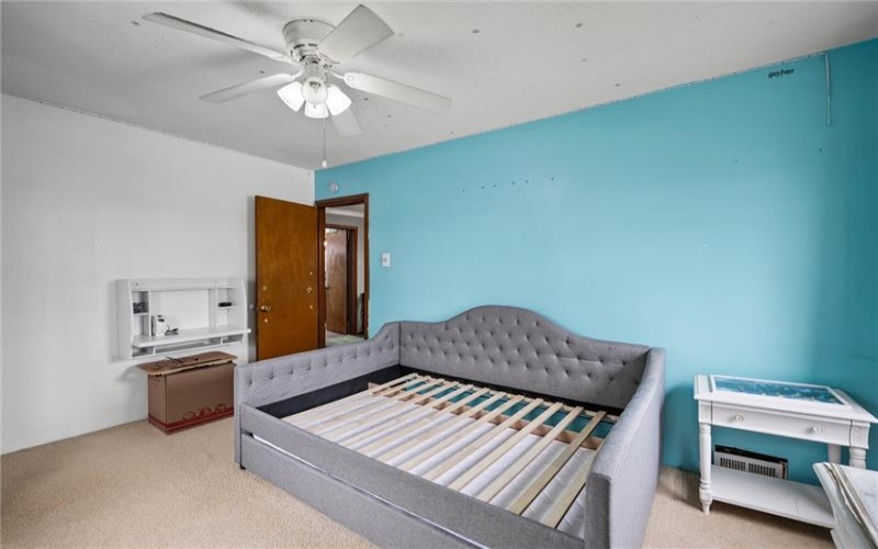 204 Bryant St, Vandergrift, 15690, 3 Bedrooms Bedrooms, 10 Rooms Rooms,2.1 BathroomsBathrooms,Residential,For Sale,Bryant St,1698463